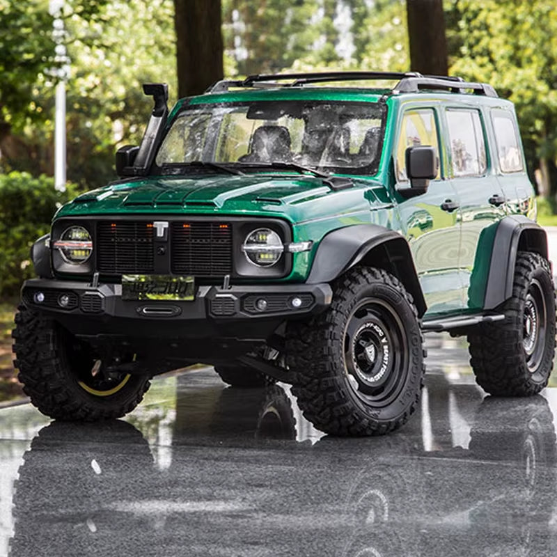 TRACTION HOBBY TANK300 Competitive Edition RTR 1/8 RC Crawler - The Ultimate Electric Remote Control Adventure for All Ages!