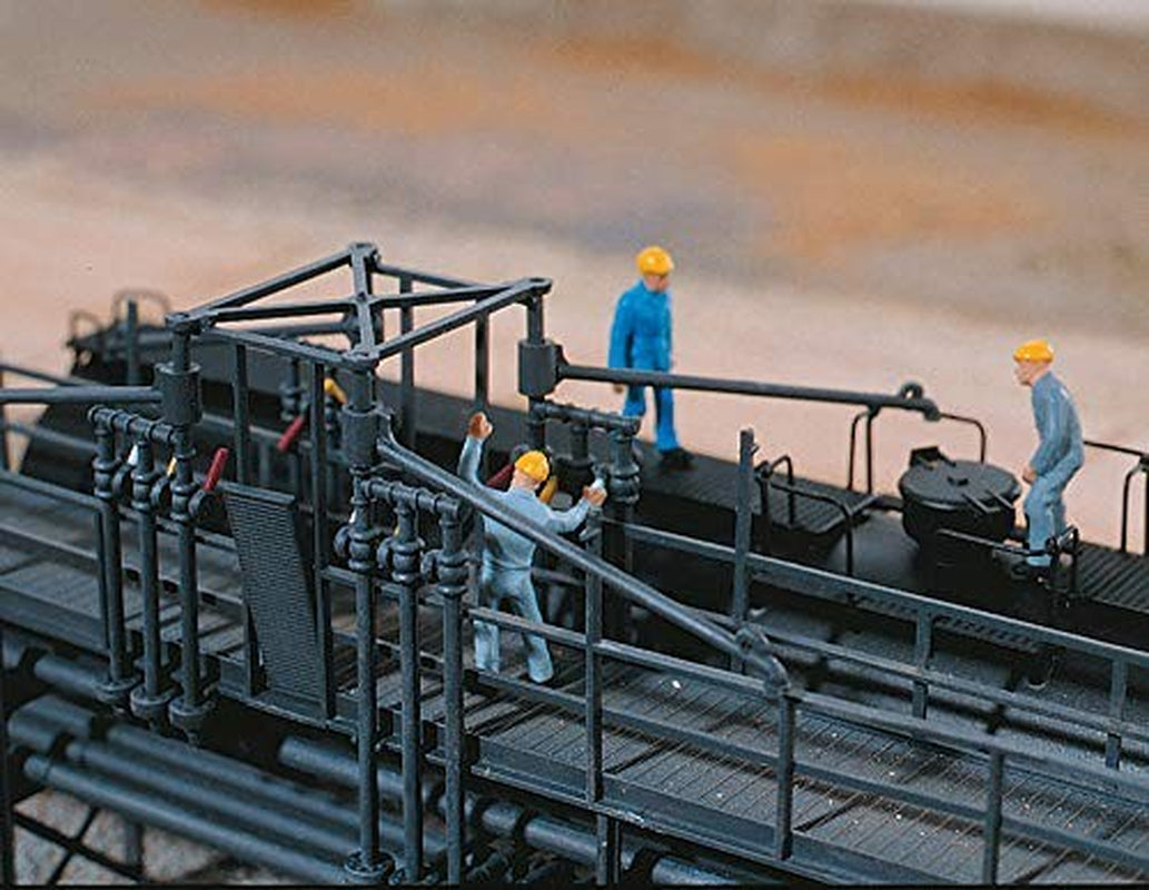 Walthers Cornerstone HO Scale Model Oil Loading Platform, 8