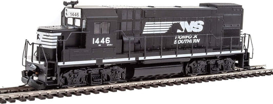 Walthers Trainline HO Scale EMD GP15-1 Locomotive - Standard DC - Norfolk Southern (Black/White)